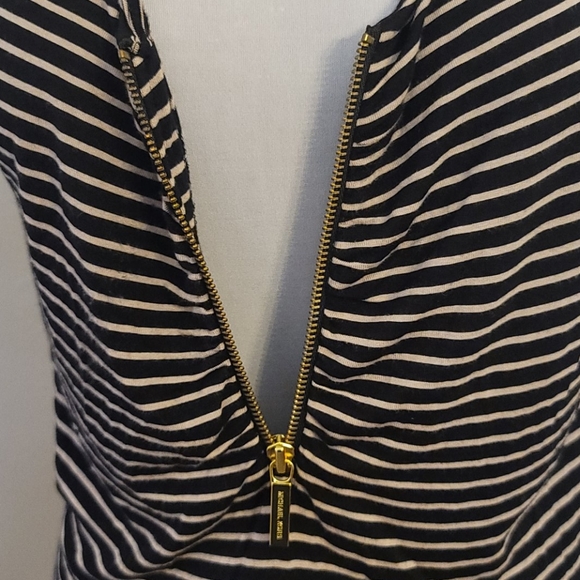 MK Striped Top with Zipper - Picture 3 of 7